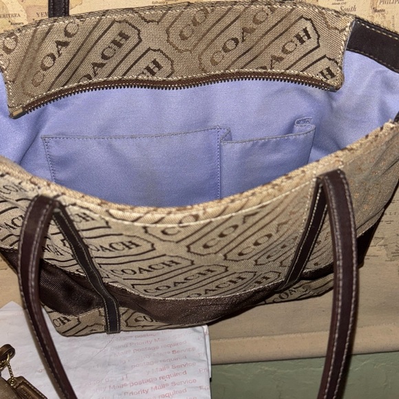 Vintage & discontinued,Coach purse with purple liner - Picture 2 of 3